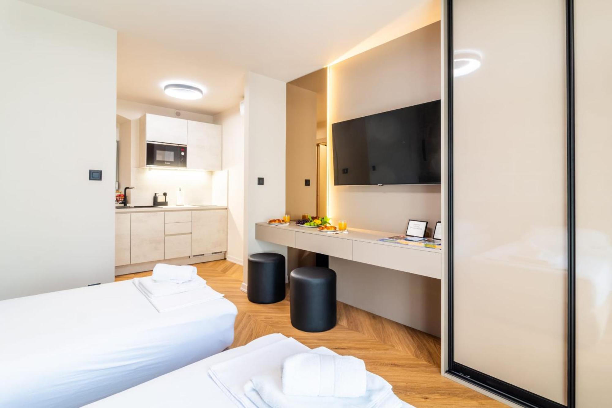Apartment Centre In Stone House 스플리트 외부 사진